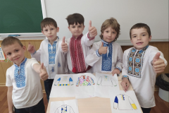 Вітання з Днем вишиванки від учнів